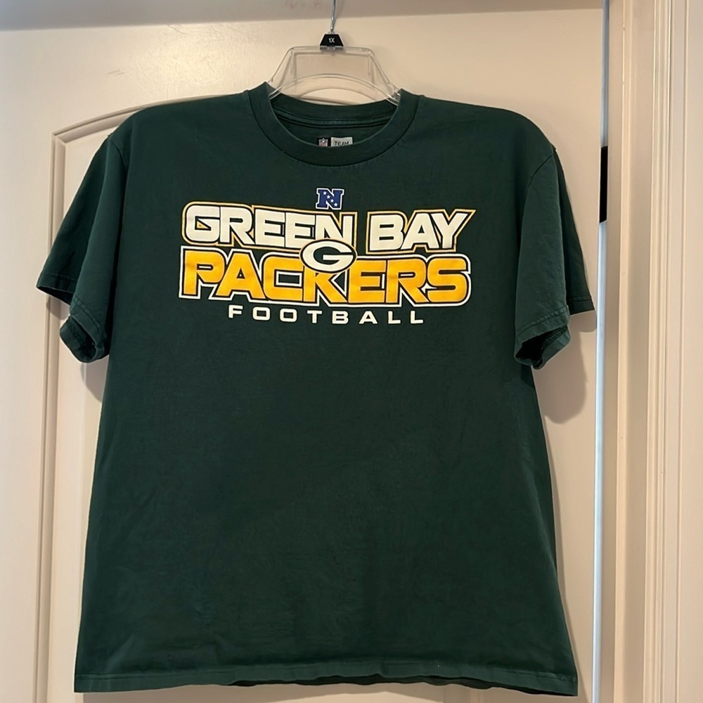 Green Bay Packers Football Green Short sleeve Tshirt Size L 100% Cotton